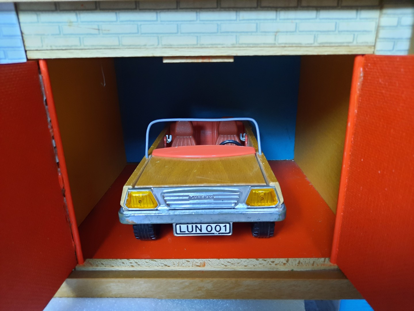original Lundby Cabrio in der Garage